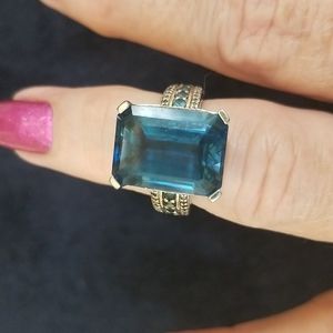 Blue topaz ring